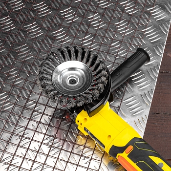 Щетка коническая для УШМ, крученая стальная проволока, 125мм, М14 KRANZ