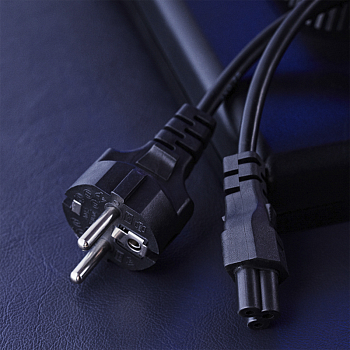 Шнур сетевой, евровилка–евроразъем С5, кабель 3x0,5мм², 3м, для питания ноутбука (пакет ПВХ) REXANT