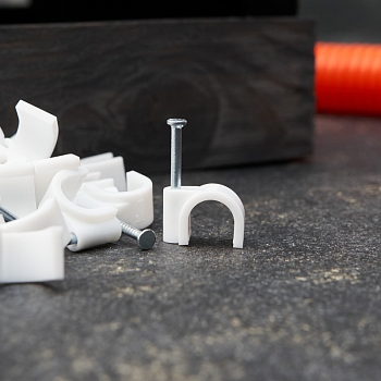 Крепеж кабеля круглый 10мм, белый (50 шт/уп) REXANT