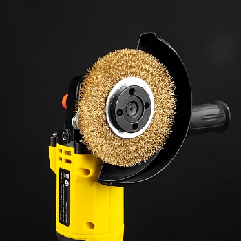 Щетка дисковая для УШМ, витая латунированная проволока, 100мм, отв. 22,23мм KRANZ