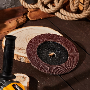 Круг лепестковый торцевой, P40, 180х22,2мм KRANZ