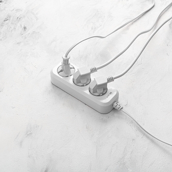 Удлинитель 3 гнезда, 3м, 2х0,75мм², б/з, белый PROconnect