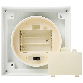 Декоративный фонарь со свечкой, белый корпус, размер 10,5х10,5х24 см, цвет ТЕПЛЫЙ БЕЛЫЙ