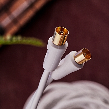 Шнур ТВ гнездо - ТВ штекер, 7м, белый REXANT