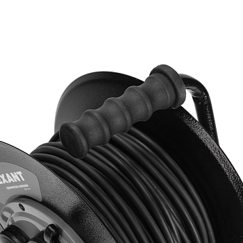 Удлинитель силовой КГ на катушке 4 гнезда, с/з, 50м, 3х1,5мм², IP44 c защитными крышками, металлическая катушка REXANT