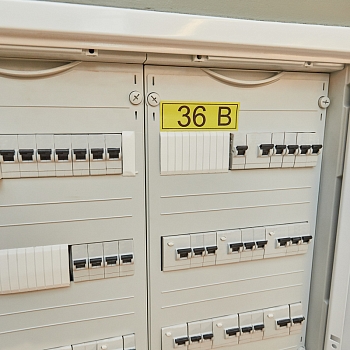 Наклейка знак электробезопасности «36 В» 35х100 мм REXANT (7шт на листе)