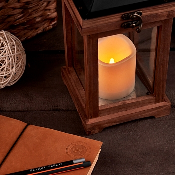 Декоративный фонарь со свечкой, корпус из дерева, размер 14х14х35cм, цвет теплый белый
