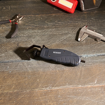 Инструмент HT-335 для продольной зачистки кабеля 25,0-36,0мм² REXANT