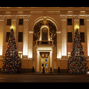 Елочная фигура Шар 15 см, цвет красный глянцевый