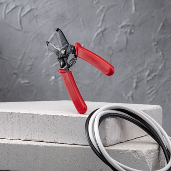 Инструмент HT-5022 для зачистки кабеля 0,5-1,6мм² REXANT