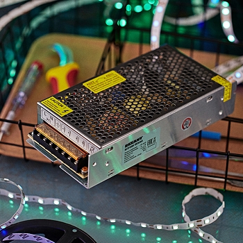 Источник питания 110-250 V AC/12 V DC 12,5 A 150 W с разъемами под винт, без влагозащиты (IP20)