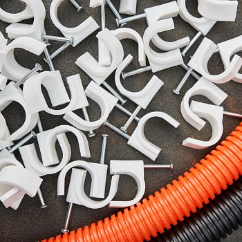 Крепеж кабеля круглый 20мм, белый (50 шт/уп) REXANT