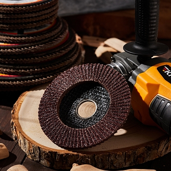 Круг лепестковый торцевой, P40, 115х22,2мм KRANZ