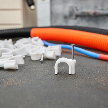 Крепеж кабеля круглый 14мм, белый (50 шт/уп) REXANT