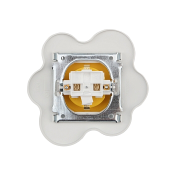 Розетка одноместная HAPPY Яичница с/у, с/з, со шторками, желтая/белая KRANZ