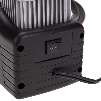 Компрессор автомобильный усиленный двухпоршневой в кейсе с набором инструментов (60л/мин, 10 АТМ) REXANT